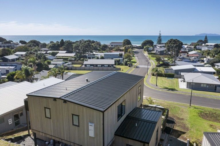 Photo of property in 24 Dolphin Drive, Whiritoa, Whangamata, 3691