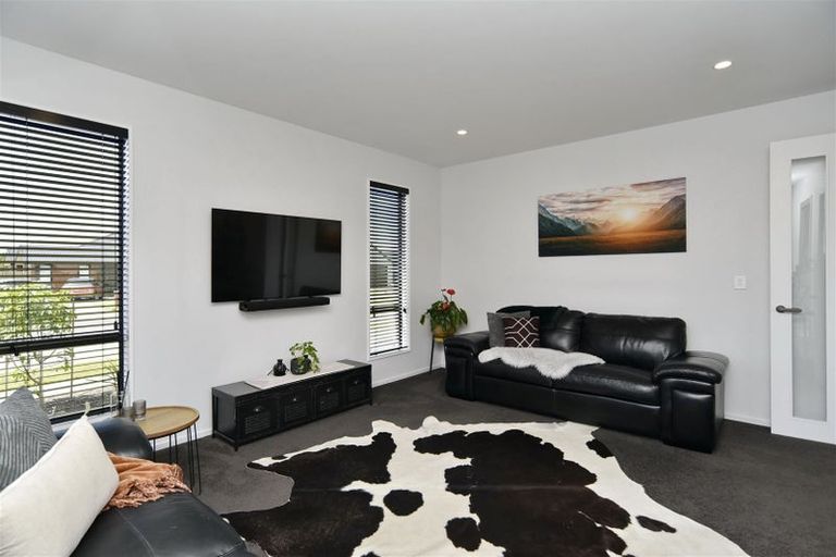 Photo of property in 22 Selfe Crescent, Burwood, Christchurch, 8083