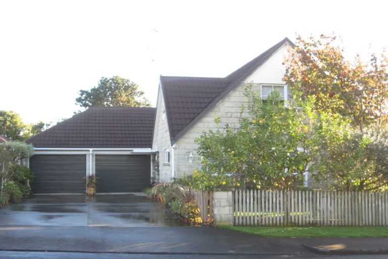 Photo of property in 2/2 Tampin Road, Hillpark, Auckland, 2102