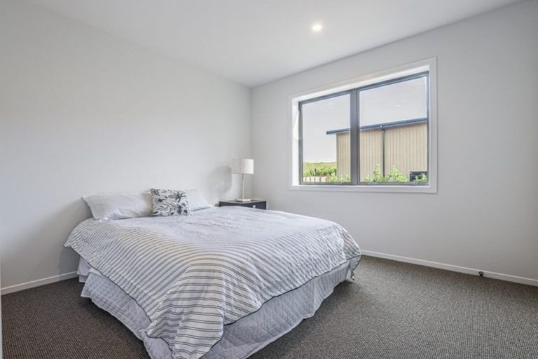Photo of property in 3 Mirek Street, Waikanae, 5036