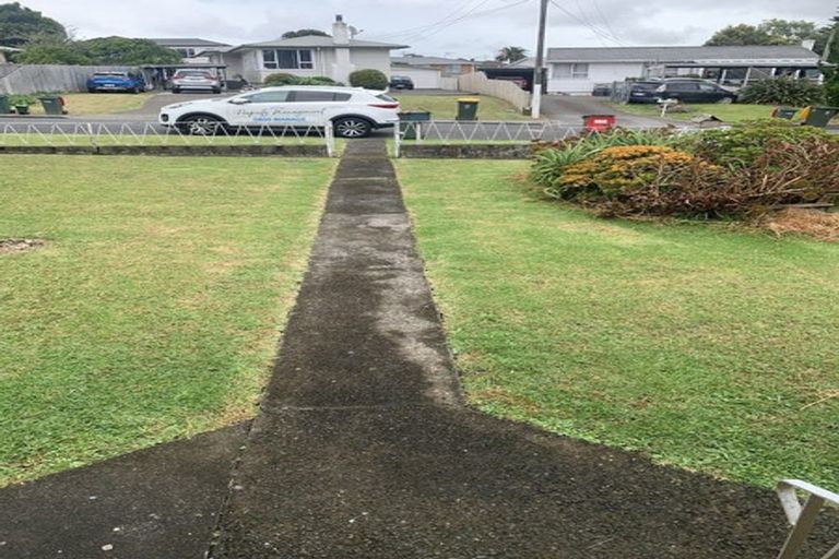 Photo of property in 5 Dennis Road, Papatoetoe, Auckland, 2025