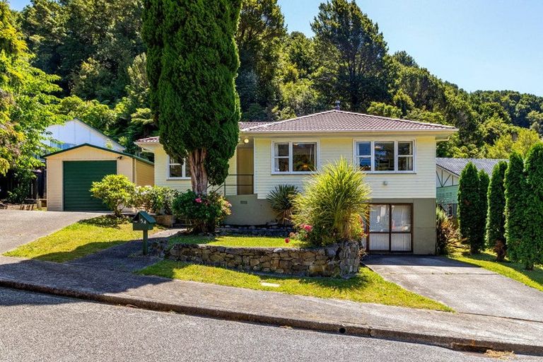 Photo of property in 54 Kowhai Street, Wainuiomata, Lower Hutt, 5014