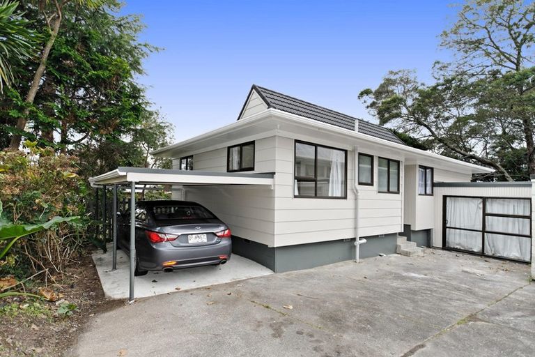 Photo of property in 46 Reynella Drive, Massey, Auckland, 0614