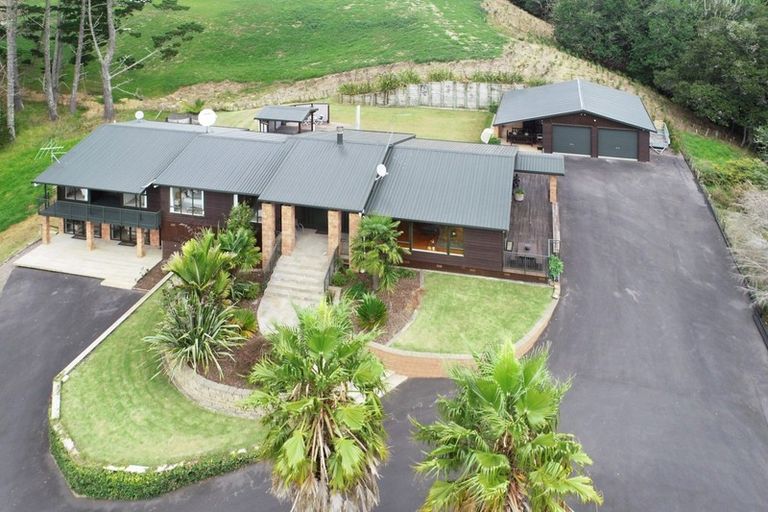 Photo of property in 325 Flat Bush School Road, Flat Bush, Auckland, 2019