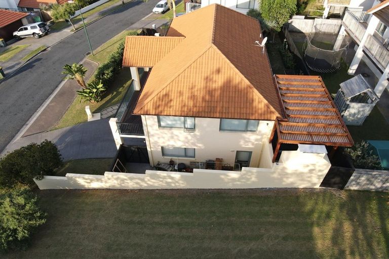 Photo of property in 11 Parkwood Crescent, Gulf Harbour, Whangaparaoa, 0930