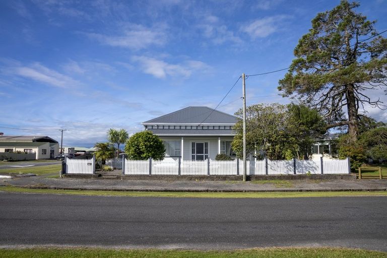 Photo of property in 133 Russell Street, Westport, 7825