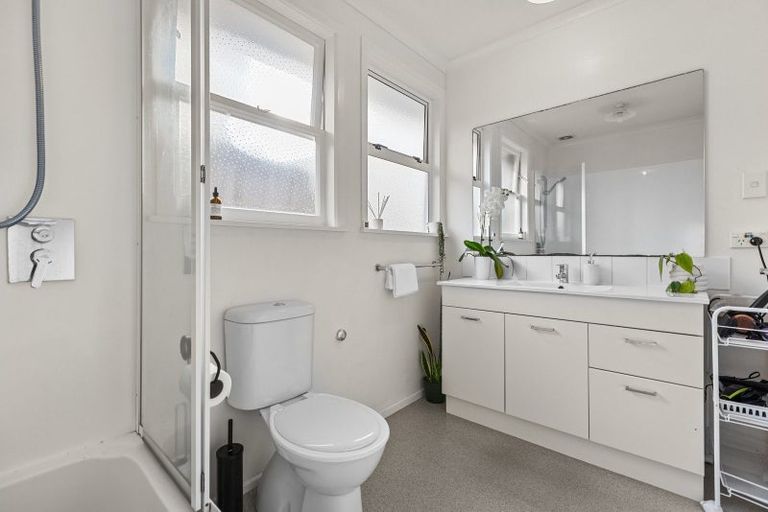 Photo of property in 1 The Drive, Brookfield, Tauranga, 3110