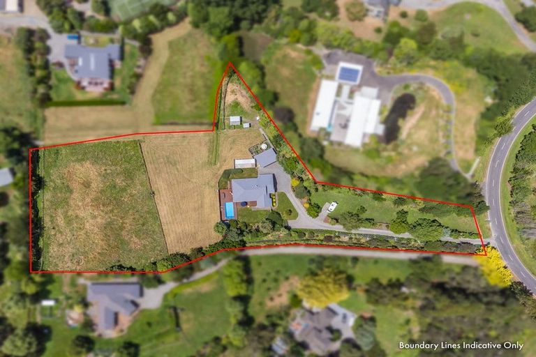 Photo of property in 33 Killalea Place, Paraparaumu, 5032