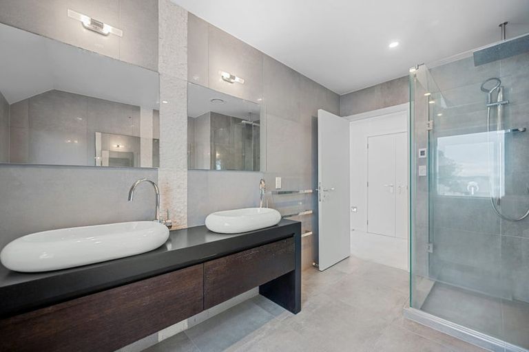 Photo of property in 47 Saltburn Road, Milford, Auckland, 0620