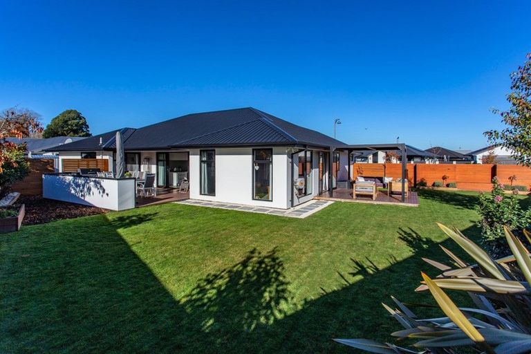 Photo of property in 132 Sutherland Drive, Kaiapoi, 7630