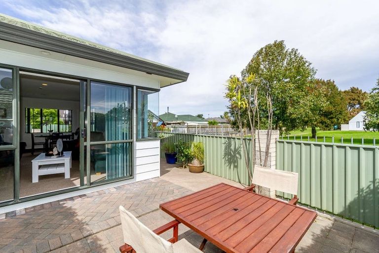 Photo of property in 1/2 Spriggs Crescent, Greenmeadows, Napier, 4112