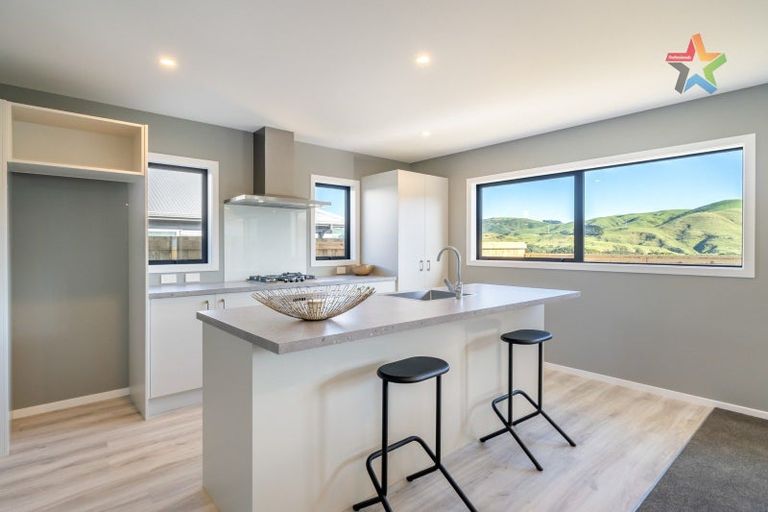 Photo of property in 9 Kairaumati Crescent, Kelson, 5010