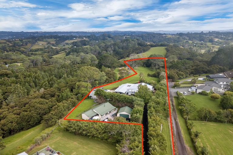 Photo of property in 355 Ridge Road, Paremoremo, Albany, 0793