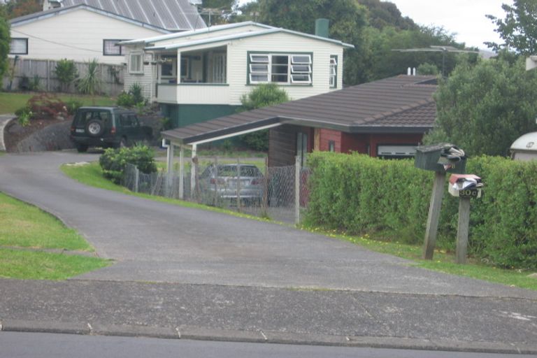 Photo of property in 1/30 Kaipatiki Road, Glenfield, Auckland, 0629