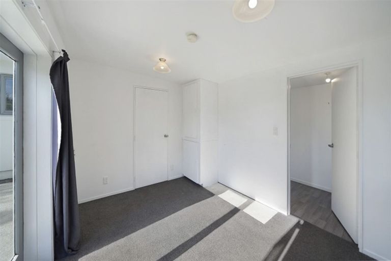Photo of property in 33 Croziers Road, St Albans, Christchurch, 8052