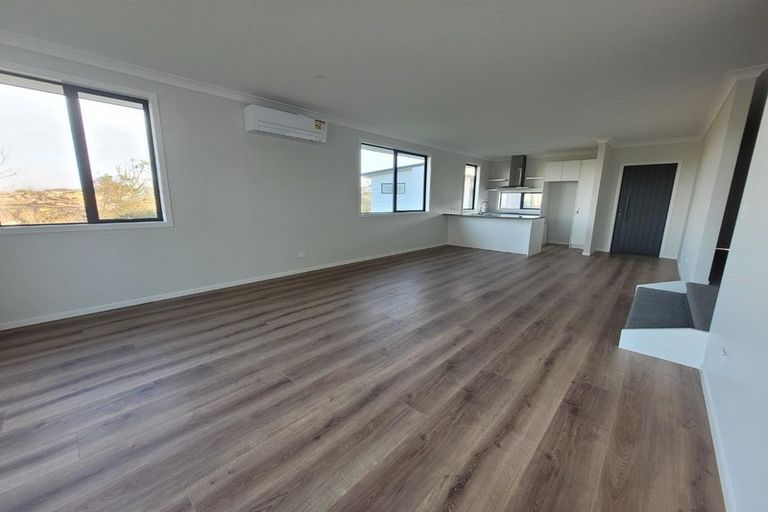 Photo of property in 15 Kawariki Road, Helensville, 0800