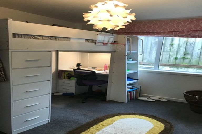 Photo of property in 33 Rua Street, Lyall Bay, Wellington, 6022