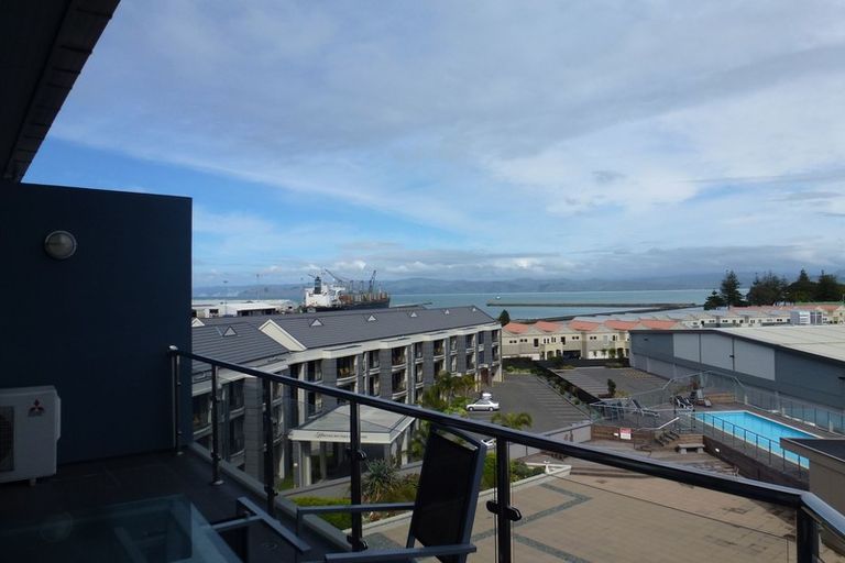 Photo of property in 4 Reads Quay, Gisborne, 4010
