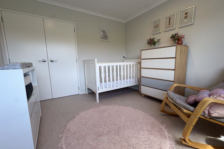 Photo of property in 24 Arthur Rolfe Lane, Swanson, Auckland, 0614