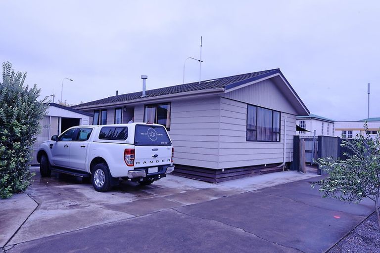 Photo of property in 2/2 Lee Road, Taradale, Napier, 4112