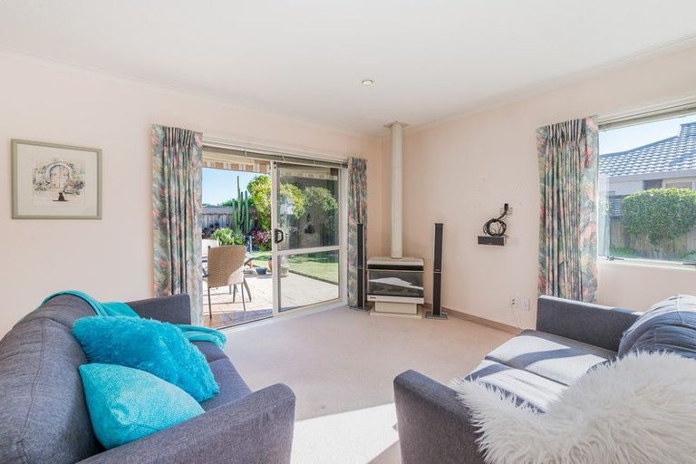 Photo of property in 28 Beach Haven Place, Paraparaumu Beach, Paraparaumu, 5032