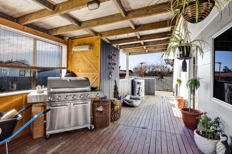 Photo of property in 1 Raunui Crescent, Inglewood, 4330