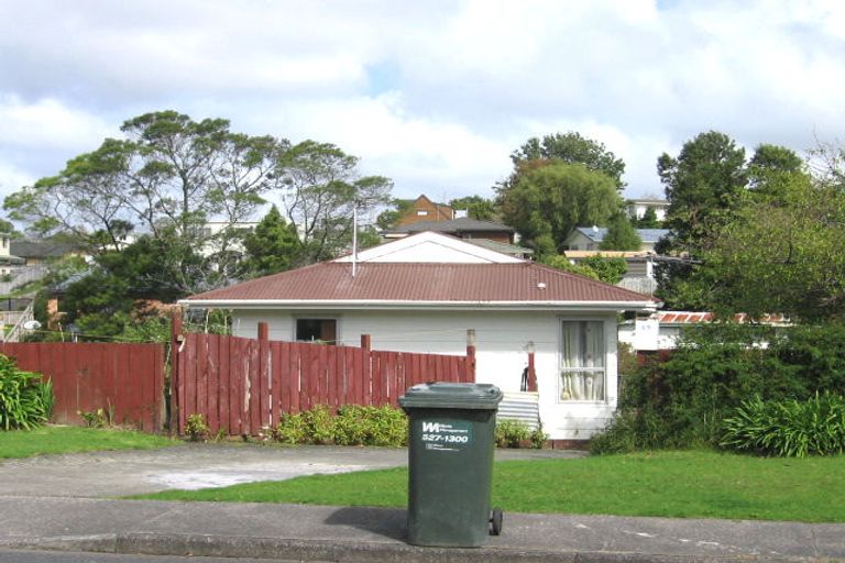 Photo of property in 65 Kemp Road, Massey, Auckland, 0614