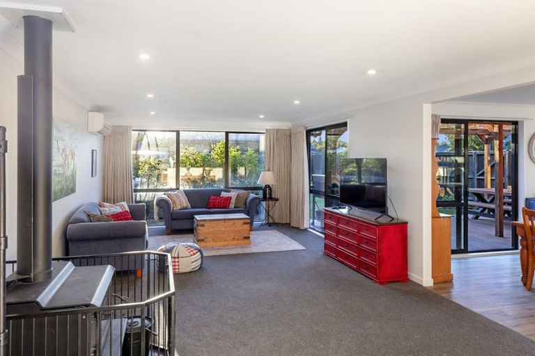 Photo of property in 8 Walter Place, Kirwee, Darfield, 7571