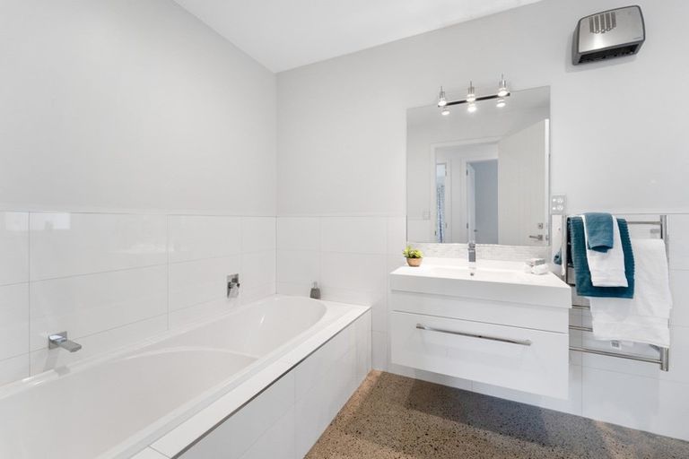 Photo of property in 46 Resolution Drive, Whitby, Porirua, 5024