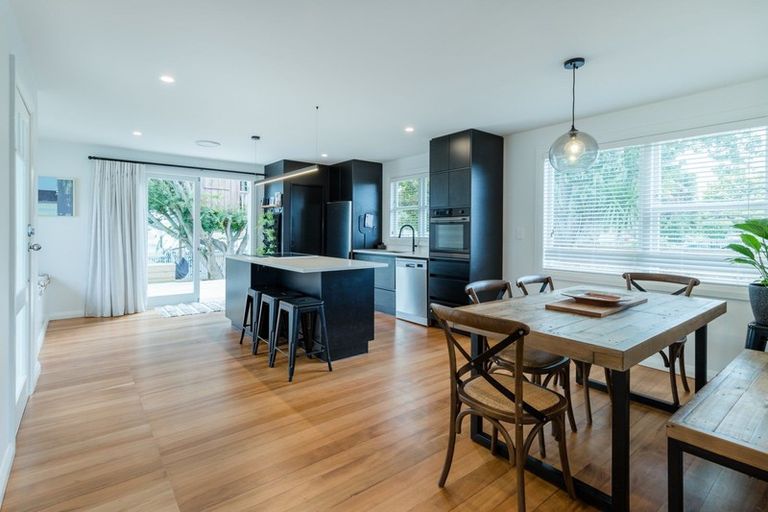 Photo of property in 63 Taylor Street, Cambridge, 3434