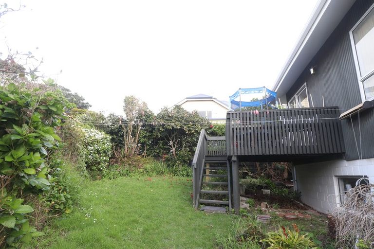 Photo of property in 1/37 Shanaway Rise, Hillcrest, Auckland, 0627