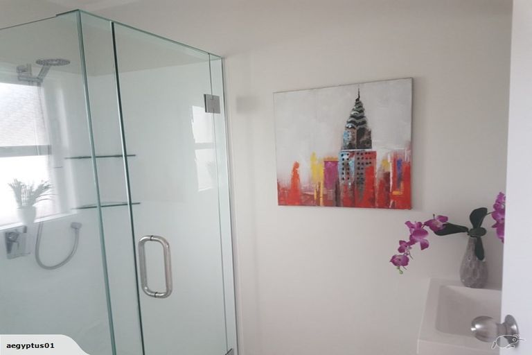 Photo of property in 4/27 Nikau Street, New Lynn, Auckland, 0600