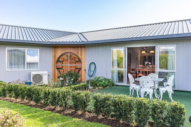 Photo of property in 23 Saint Laurent Way, Ohau, Levin, 5570
