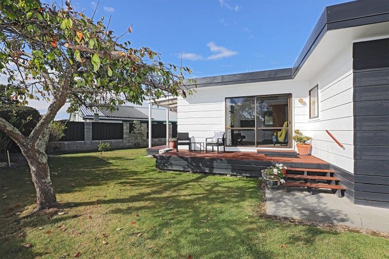 Photo of property in 31a Neeve Road, Taradale, Napier, 4112