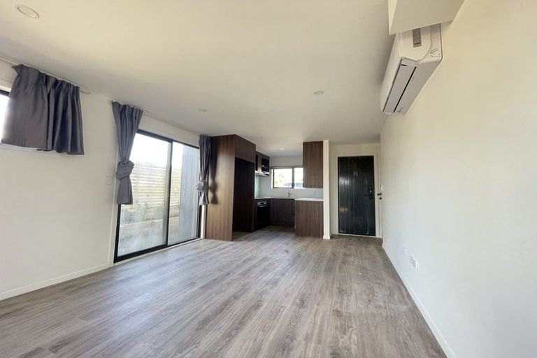 Photo of property in 12e Sea Spray Drive, Bucklands Beach, Auckland, 2012