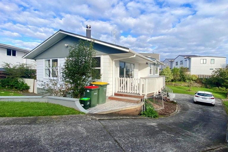 Photo of property in 8 Silver Birch Rise, Henderson, Auckland, 0612