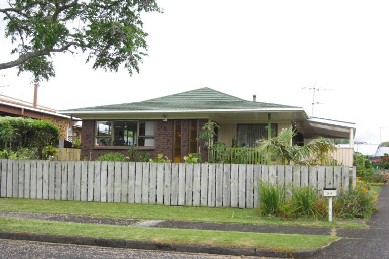Photo of property in 54 Paterson Avenue West, Pukekohe, 2120