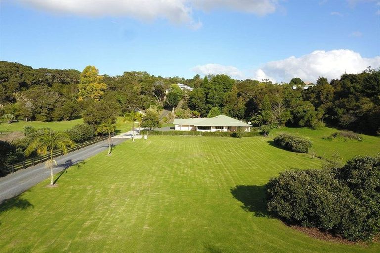 Photo of property in 9 River Palms Lane, Haruru, 0204