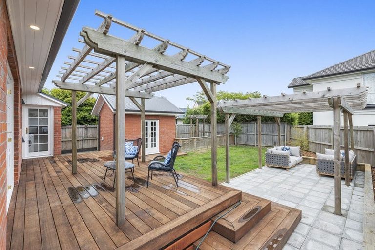 Photo of property in 6a Karo Place, Ilam, Christchurch, 8041