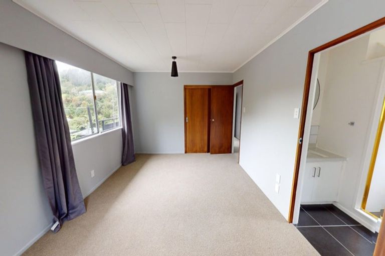 Photo of property in 20 Wilfred Street, Tawa, Wellington, 5028