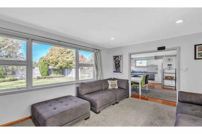 Photo of property in 75 Kowhai Avenue, Rangiora, 7400