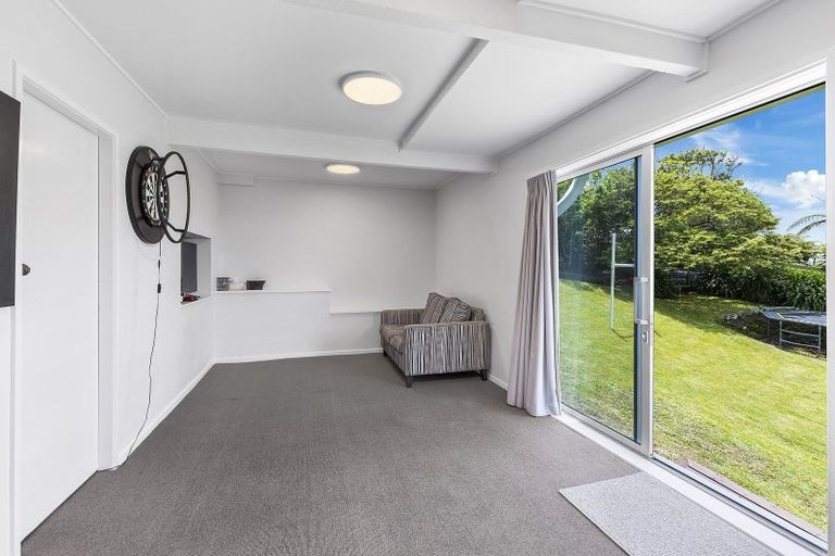 Photo of property in 17 Fortunatus Street, Brooklyn, Wellington, 6021