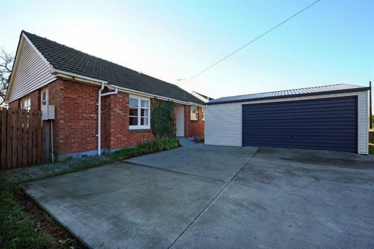 Photo of property in 28 Avro Crescent, Hornby, Christchurch, 8042