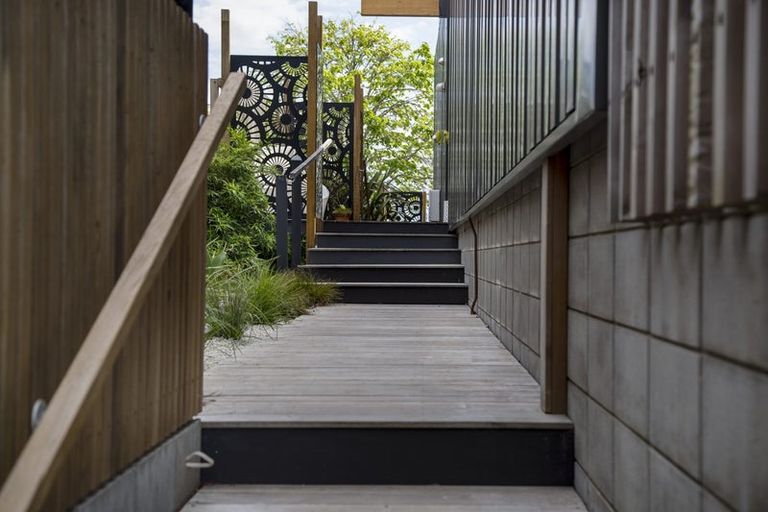 Photo of property in 16 Melandra Road, Stanmore Bay, Whangaparaoa, 0932