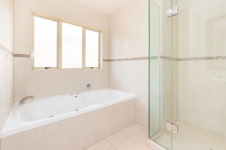 Photo of property in 40 Monte Cassino Place, Birkdale, Auckland, 0626