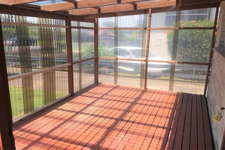 Photo of property in 1/8 Ocean View Road, Weymouth, Auckland, 2103