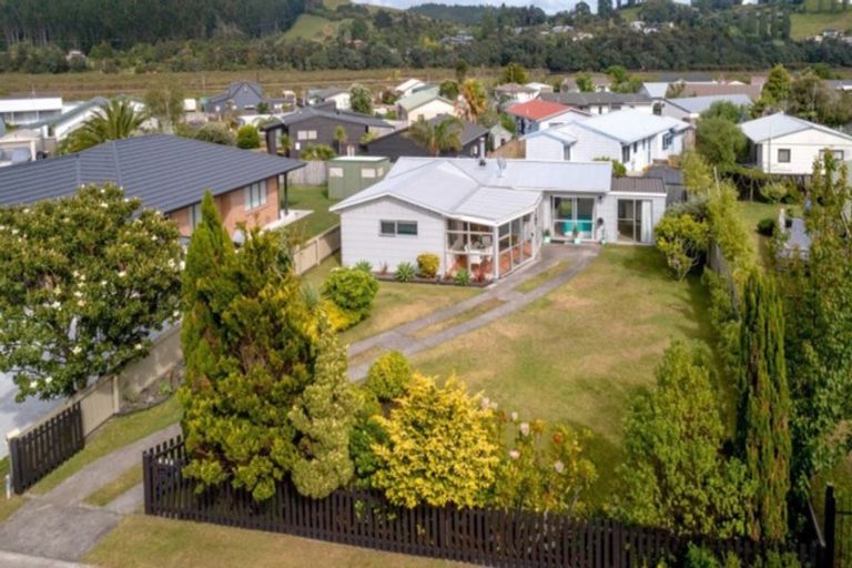 Photo of property in 103 Martyn Road, Whangamata, 3620
