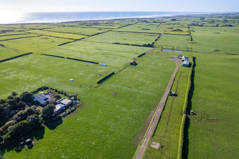 Photo of property in 306 Pungarehu Road, Pungarehu, 4685