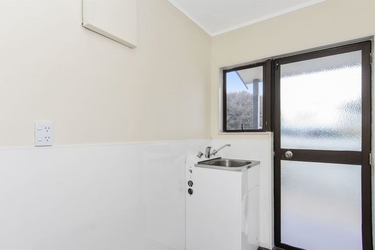 Photo of property in 23c Lyn Grove, Papamoa Beach, Papamoa, 3118