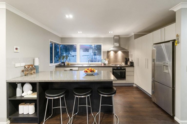 Photo of property in 17 Spinnaker Drive, Te Atatu Peninsula, Auckland, 0610